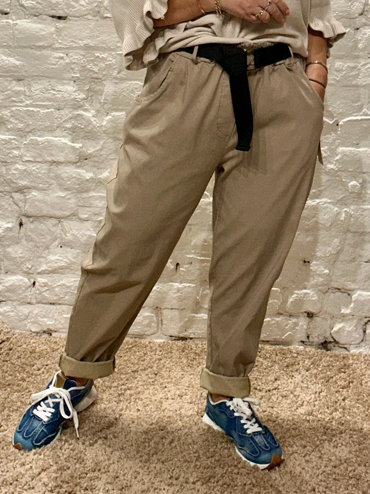 D Style made In Italy Premium Carrot Leg Magic Trouser With Tapered Leg And D Ring Belt
