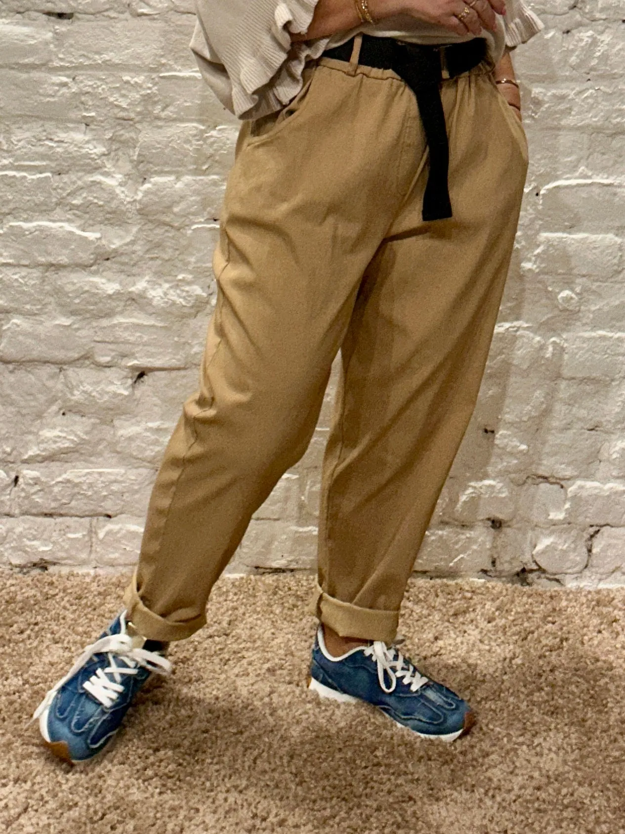 D Style made In Italy Premium Carrot Leg Magic Trouser With Tapered Leg And D Ring Belt