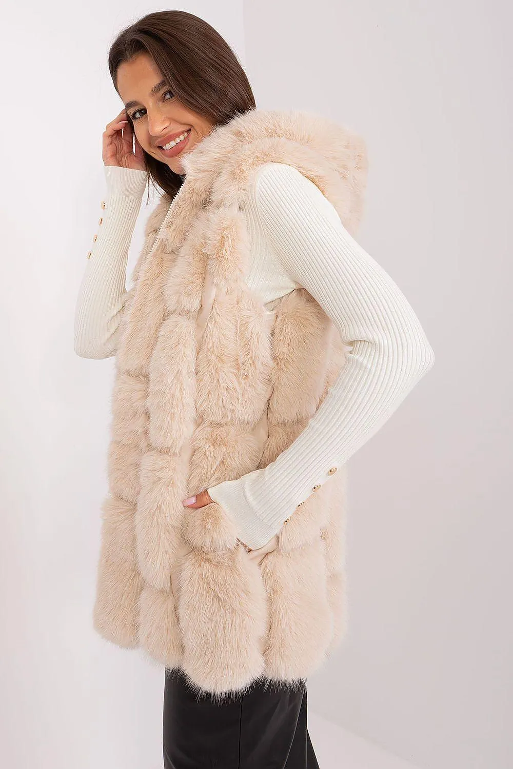 Elegant Hooded Faux Fur Vest for Stylish Warmth