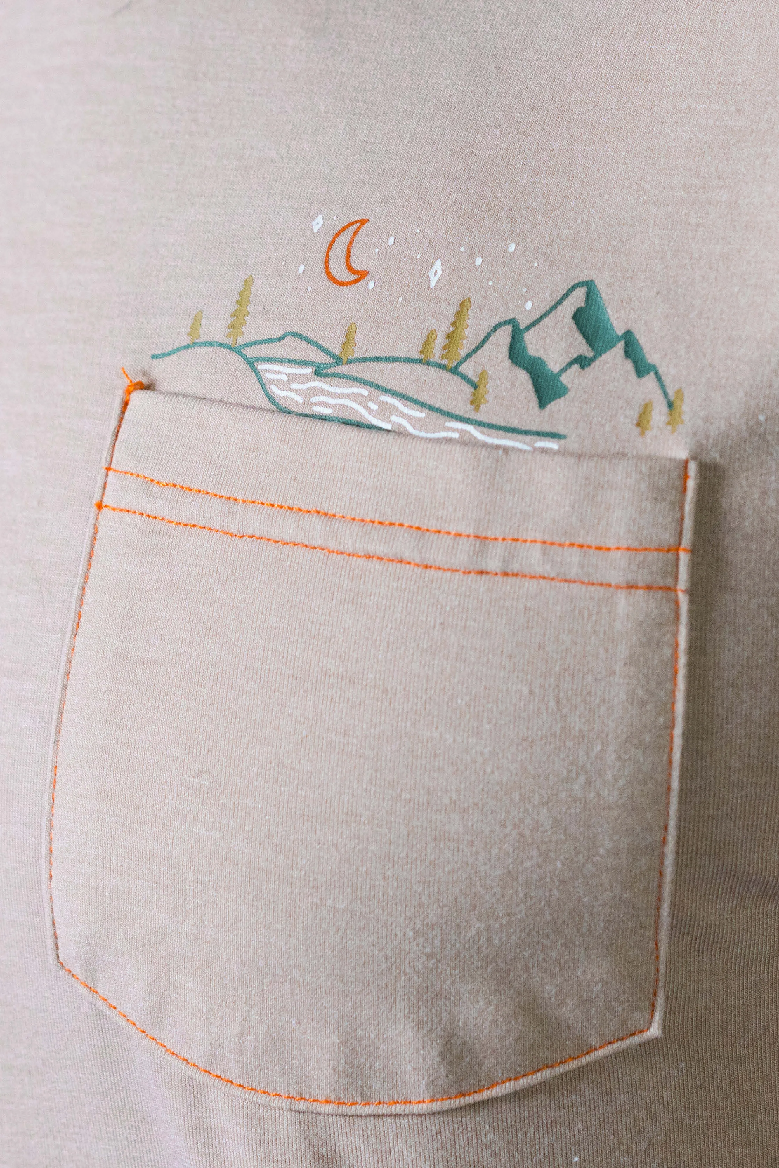 Men's Graphic Traverse Tek Tee