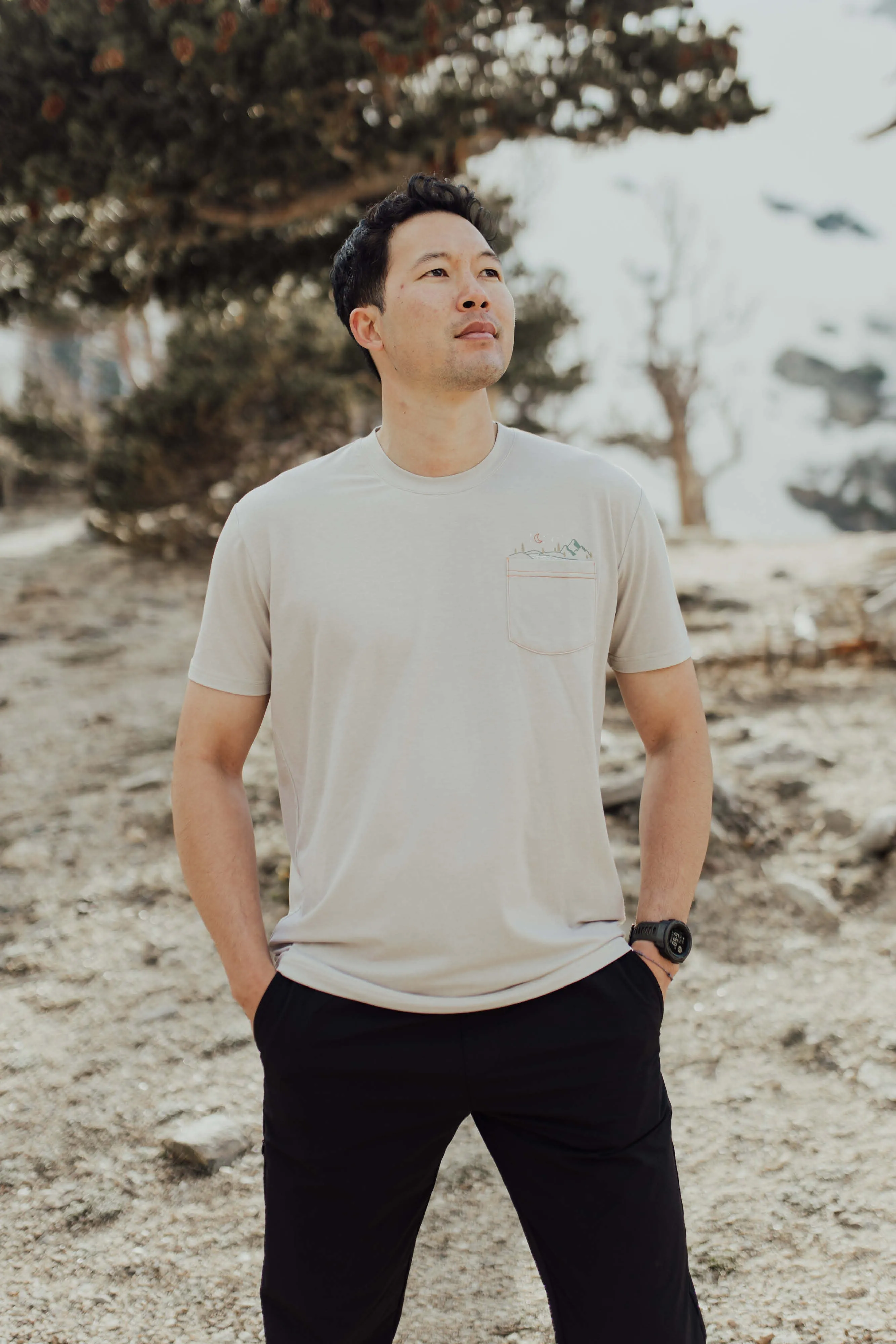 Men's Graphic Traverse Tek Tee