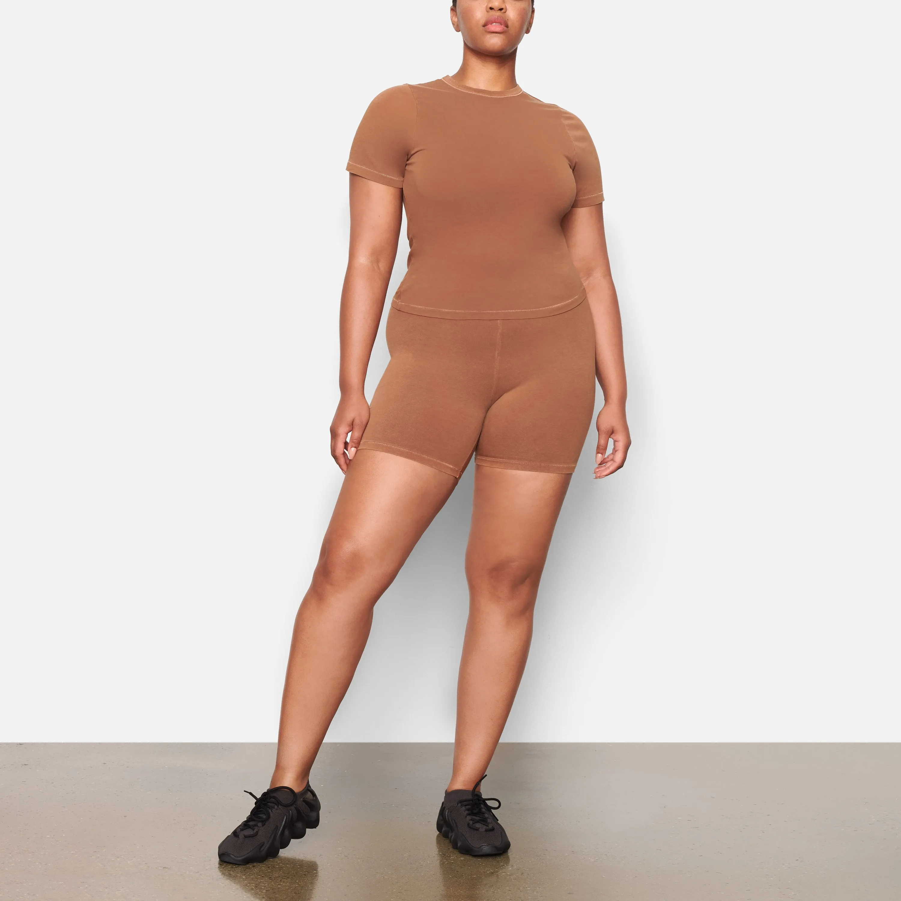 OUTDOOR BASICS T-SHIRT | CAMEL