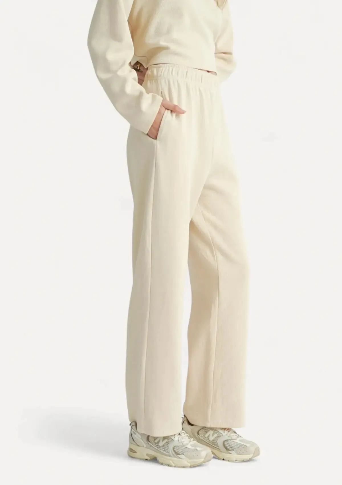 Relaxed Stay Wide Leg Sweat Pants - Cream