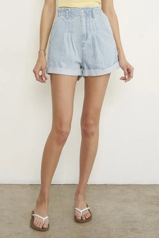 TEEK - LIGHT WASH HIGH RISE PLEATED MOM SHORTS